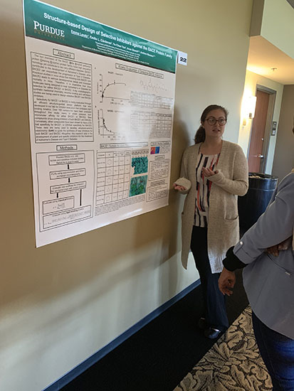 Emma presenting at the 2019 Drug Discovery Symposium.